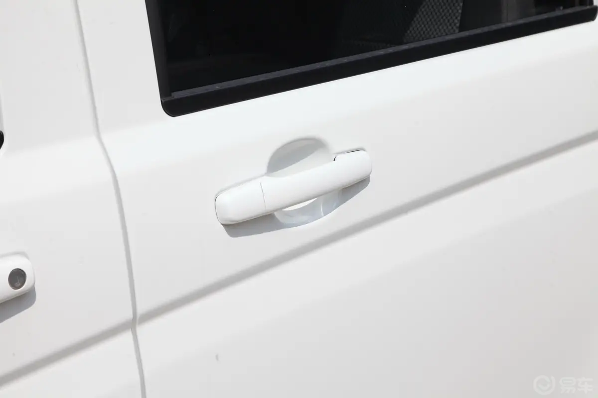 欧诺S欧诺S 1.5L 手动 客车智享版(双蒸空调)驾驶员侧后门把手