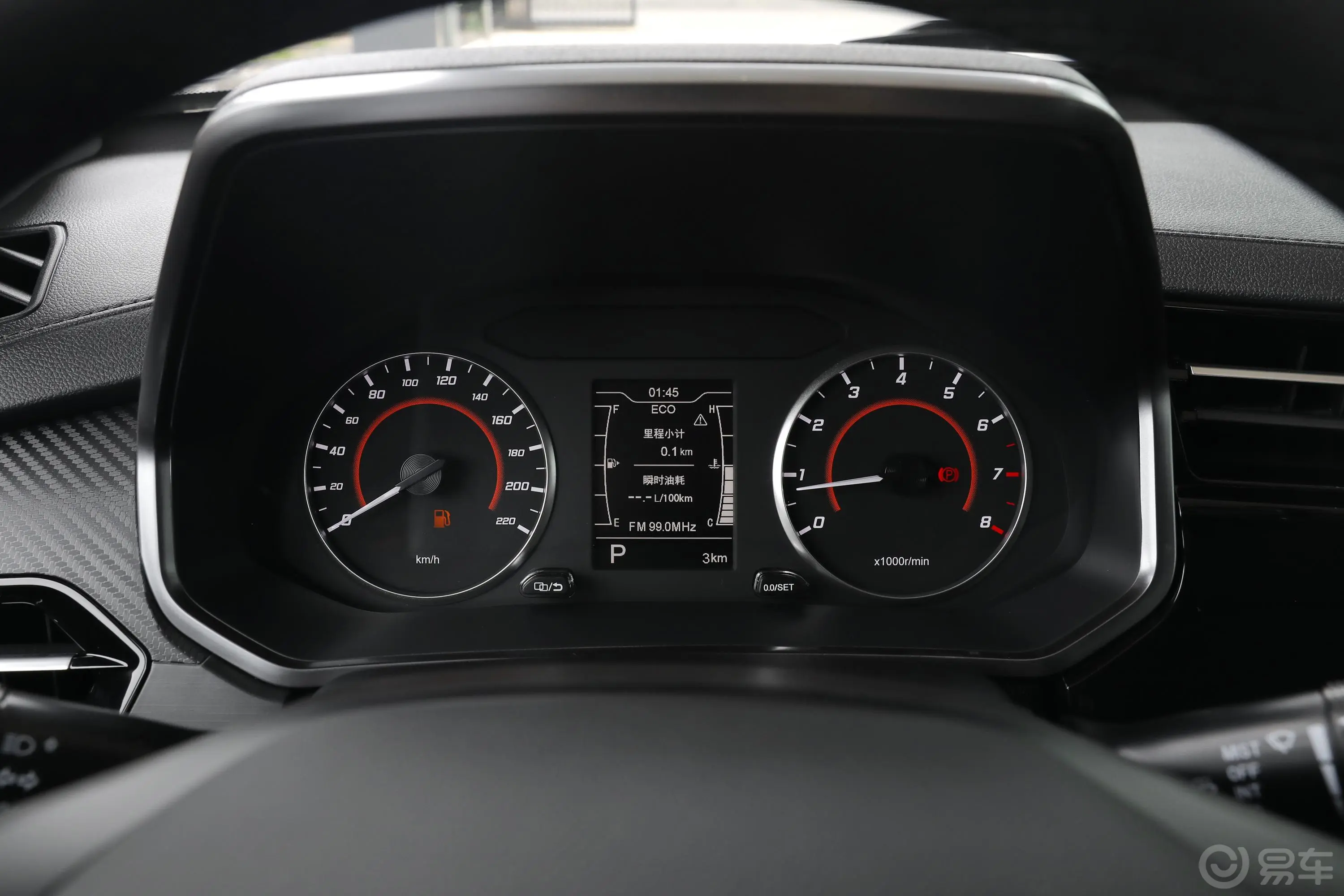 瑞虎3x改款 钻石版 1.5L CVT 3克拉-I型内饰