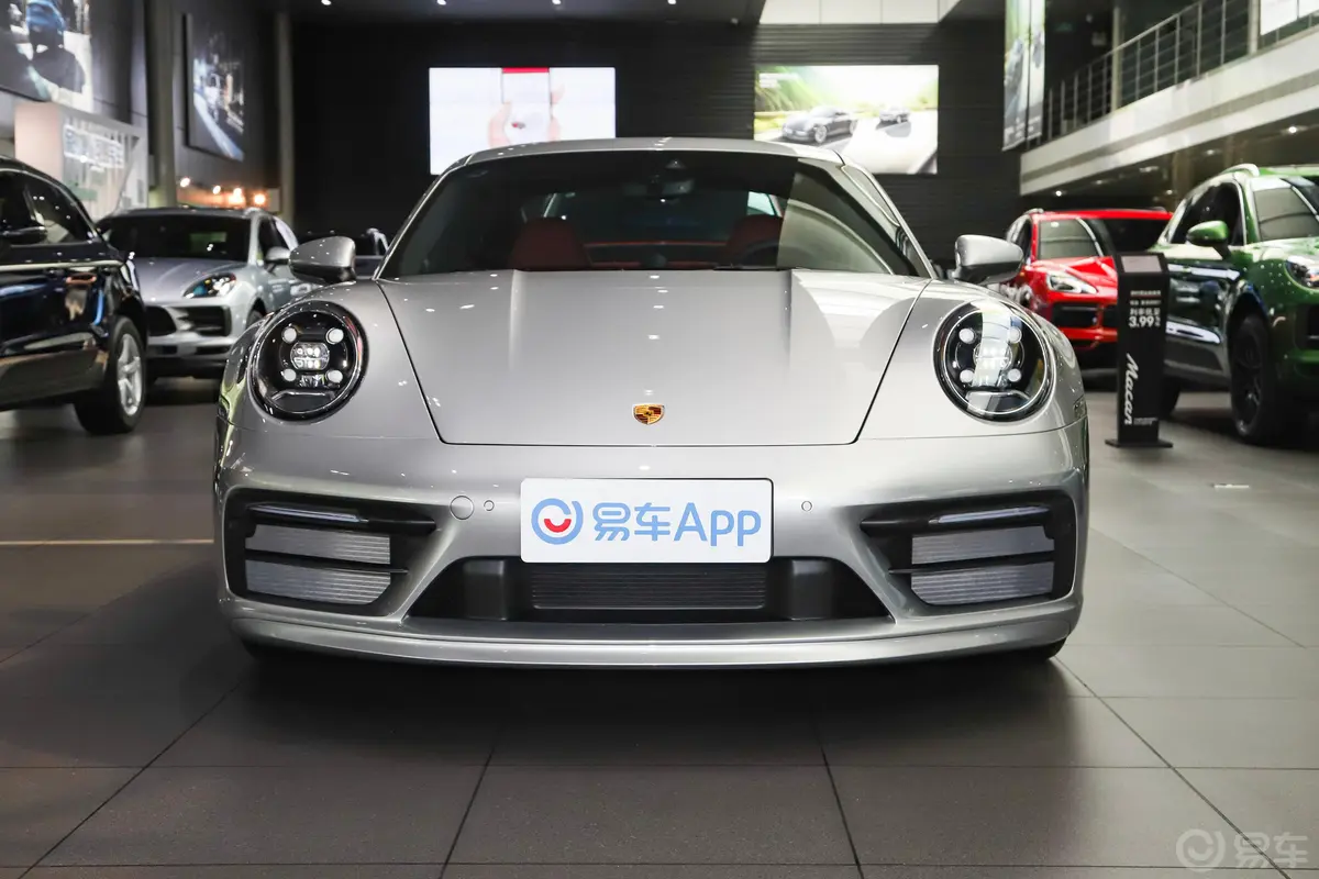 保时捷911Carrera 4S 3.0T正前水平