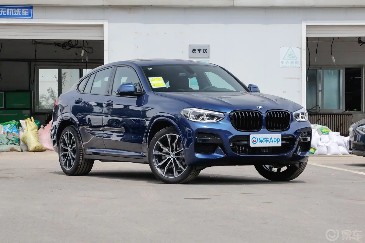 宝马X4改款 xDrive 25i M运动曜夜套装外观