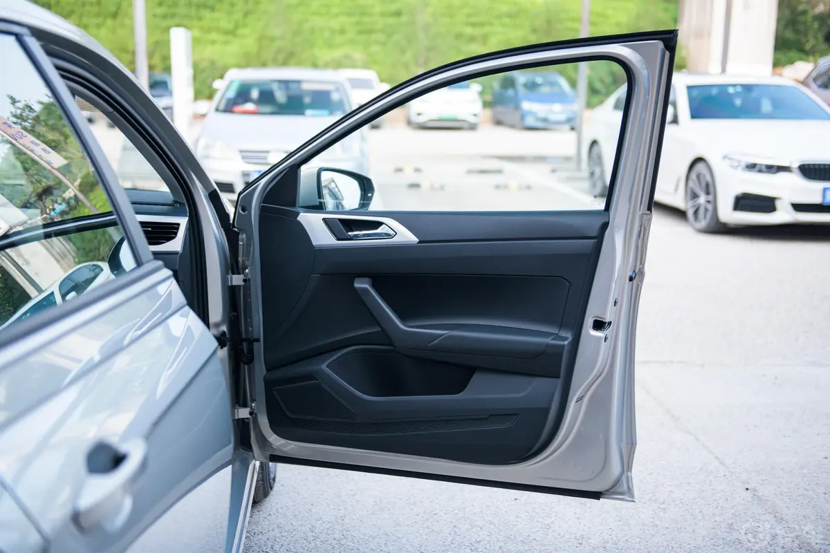 PoloPlus 1.5L 自动炫彩科技版副驾驶员车门