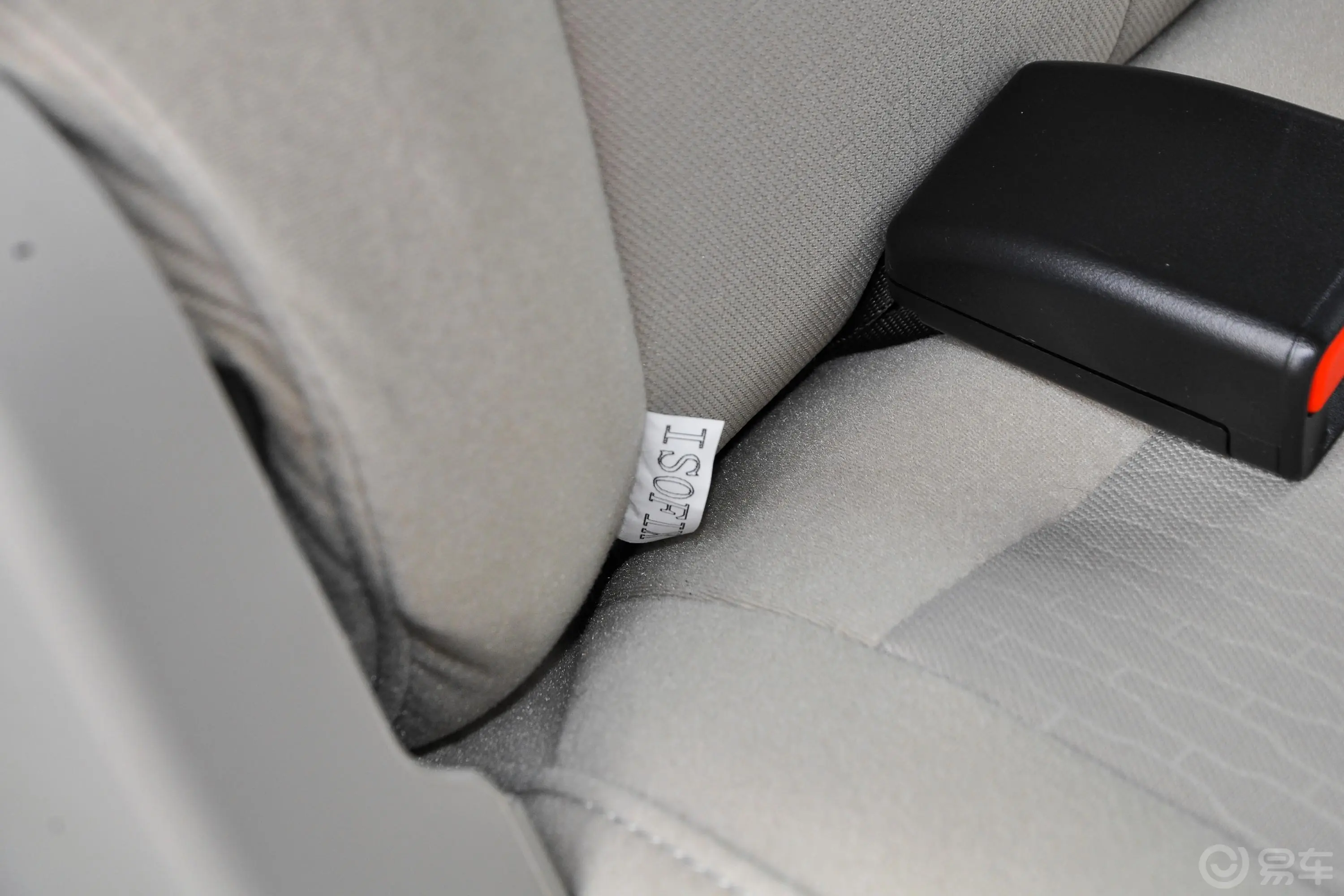 菱智M5 EV客运版 舒适型 7座儿童座椅接口