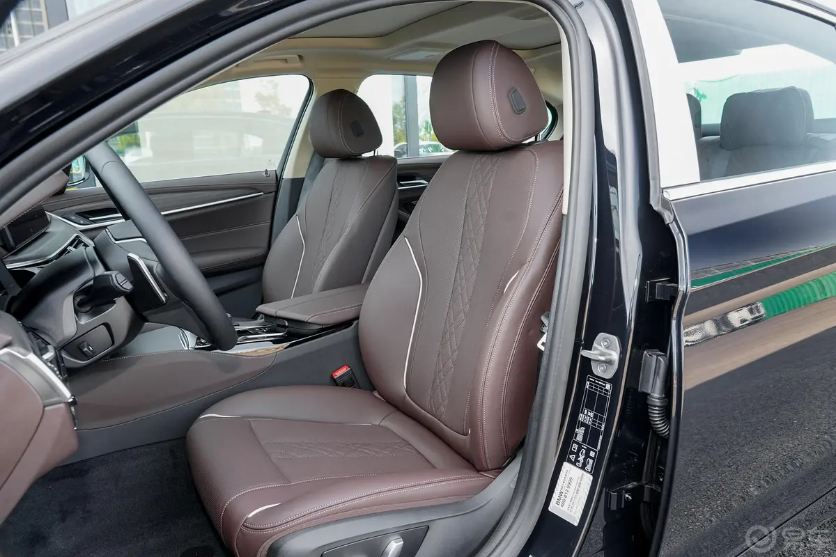 宝马5系改款 530Li xDrive 豪华套装驾驶员座椅