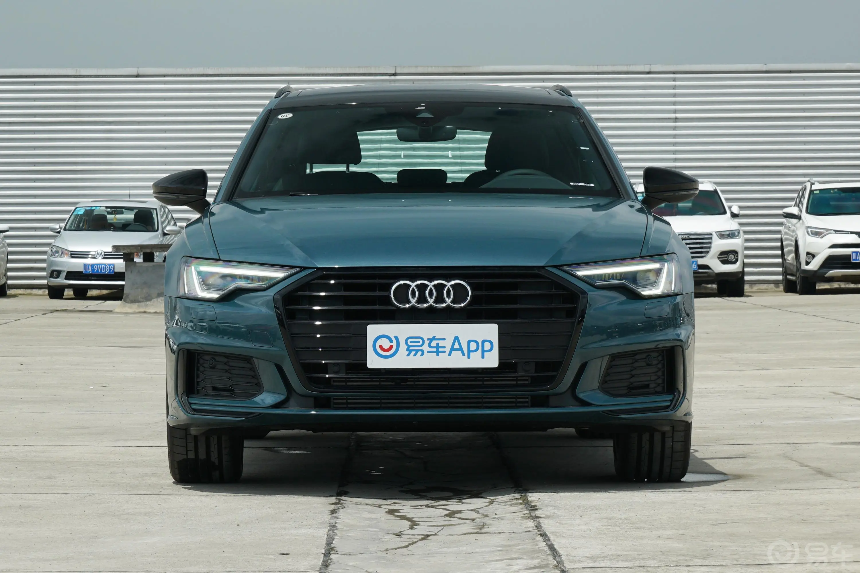 奥迪A6Avant 先锋派 45 TFSI 星辰版外观