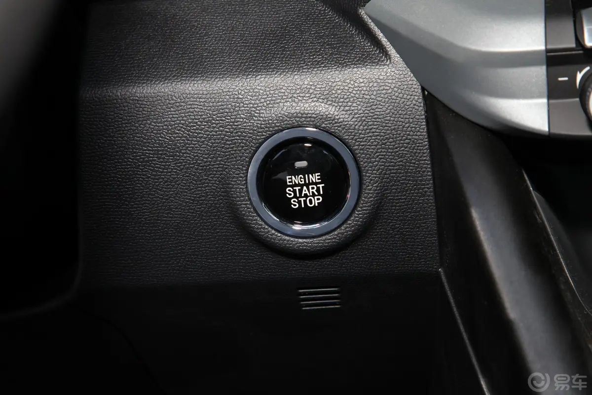 凯程F702.0T 手动 四驱 长轴 豪华版 柴油钥匙孔或一键启动按键