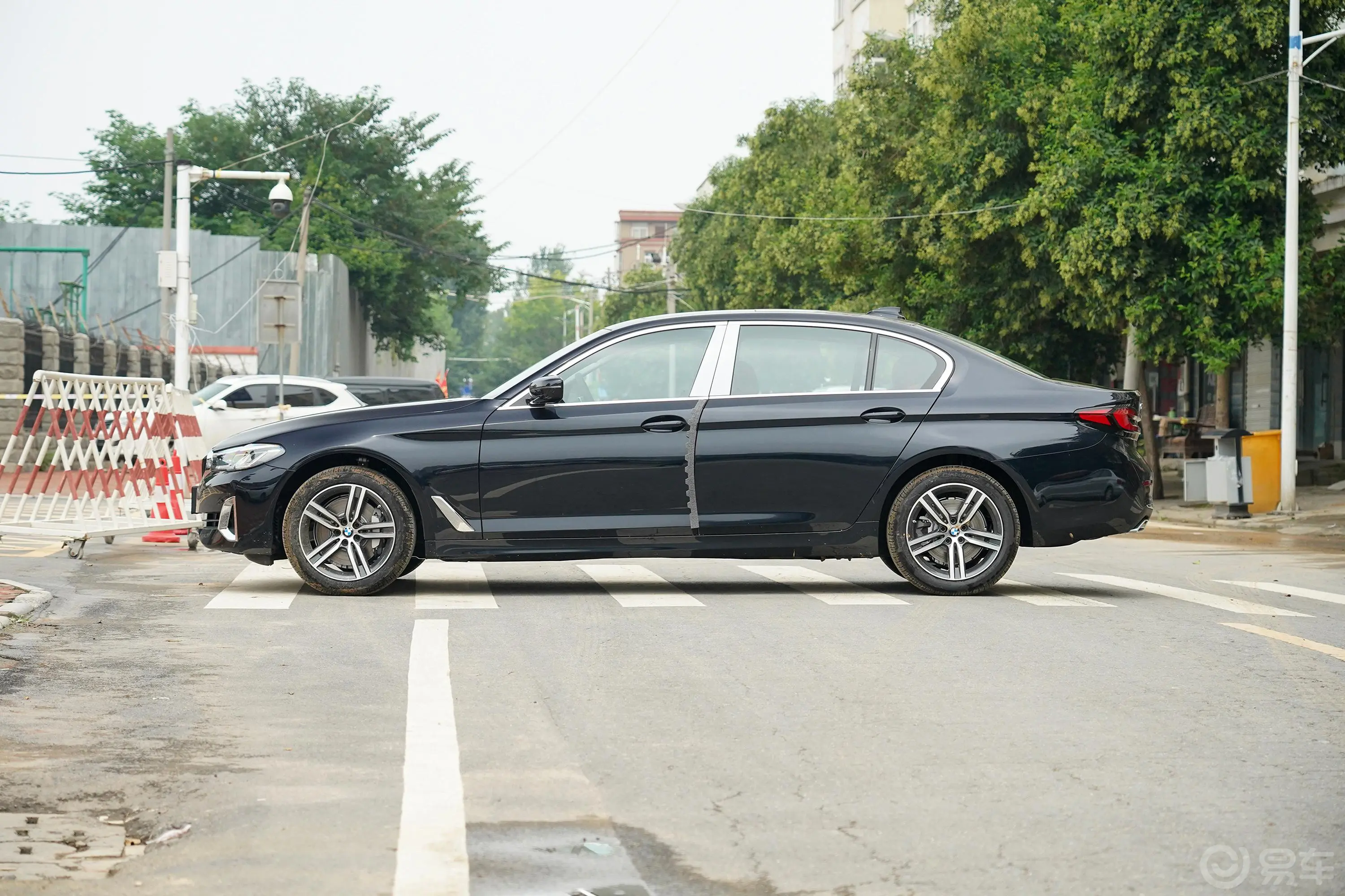 宝马5系530Li 领先型豪华套装外观