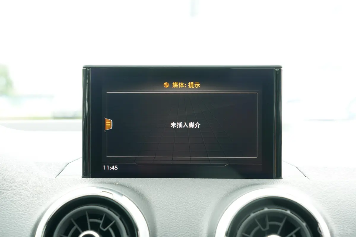 奥迪Q2L35 TFSI 进取动感型车机