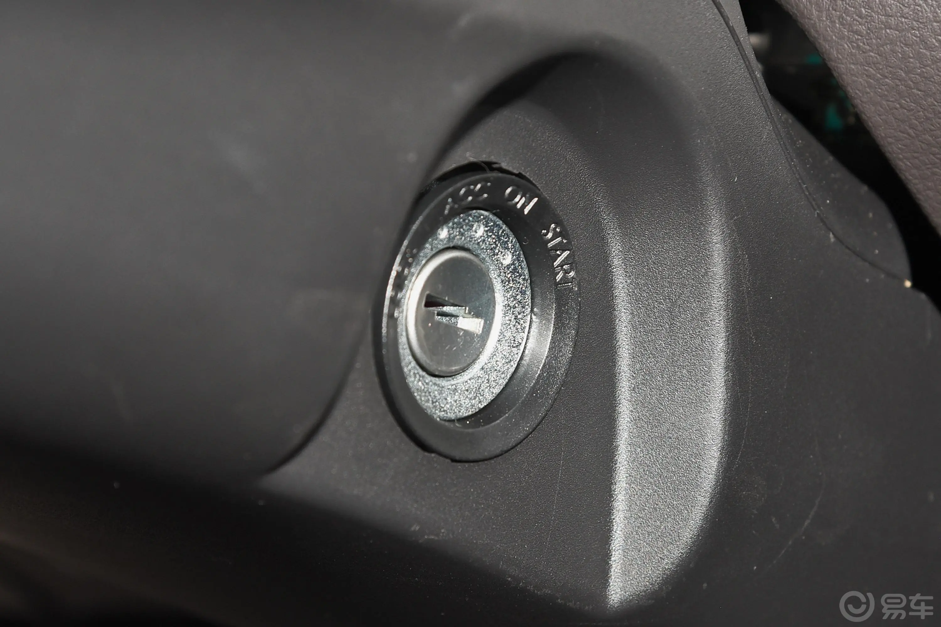 五菱EV50300km 汇川2代电控 慧视通鹏辉43.2kWh钥匙孔或一键启动按键