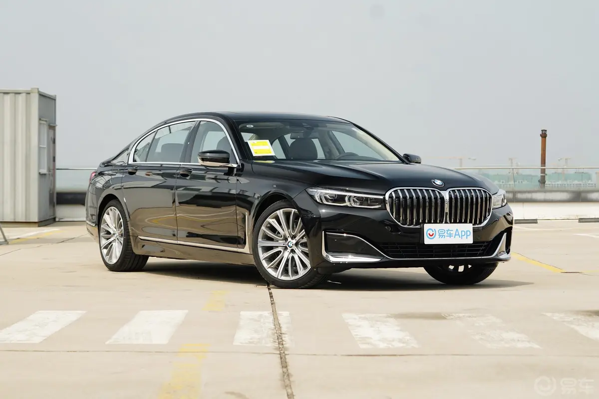 宝马7系740Li 领先型 豪华套装前轮毂造型