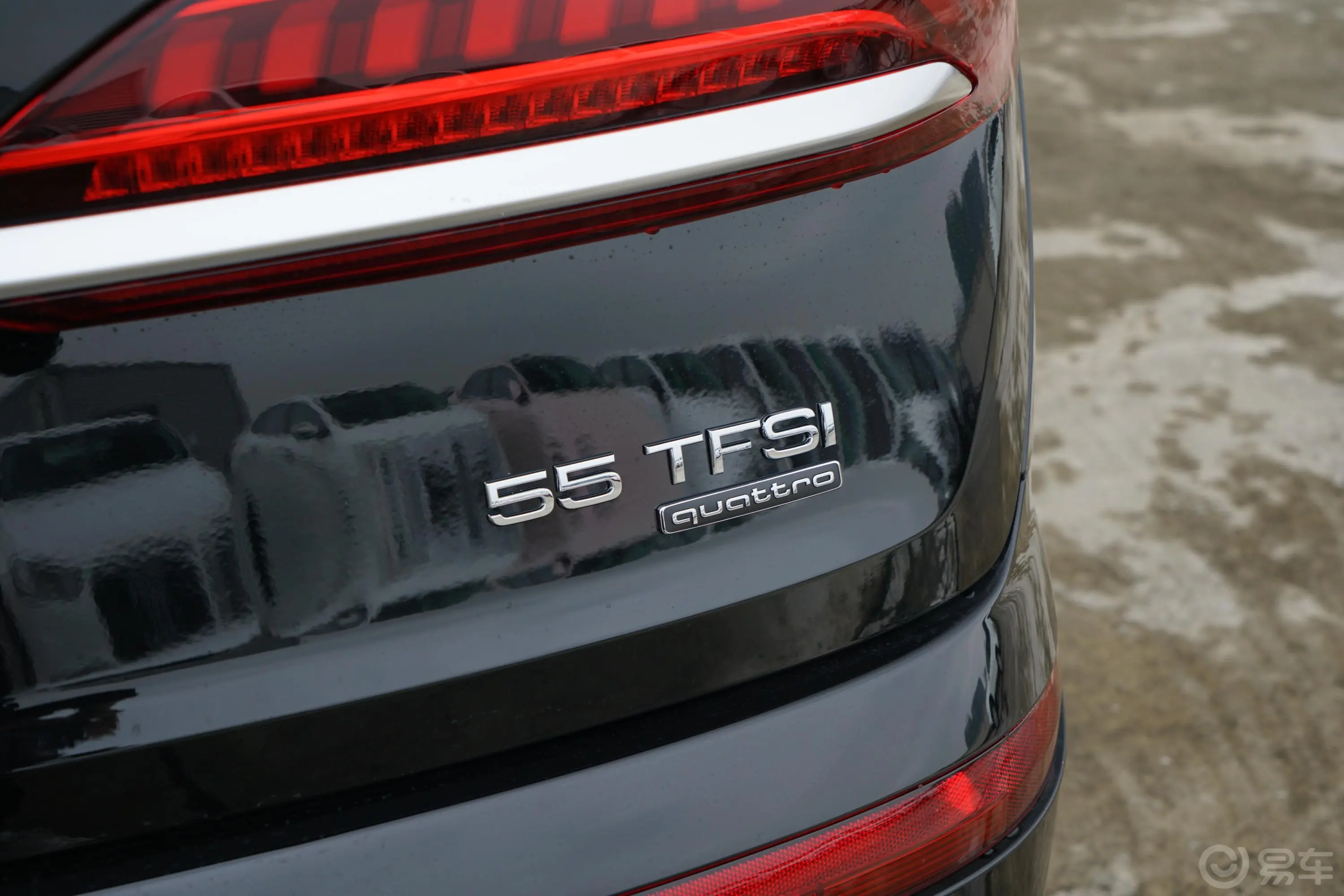 奥迪Q755 TFSI quattro S line尊贵型外观