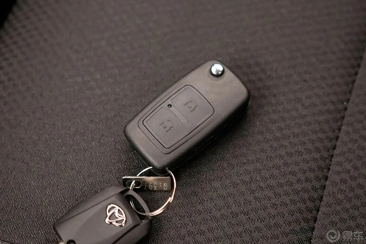 神骐T301.6L 单排3.6米标准车舒适型钥匙正面
