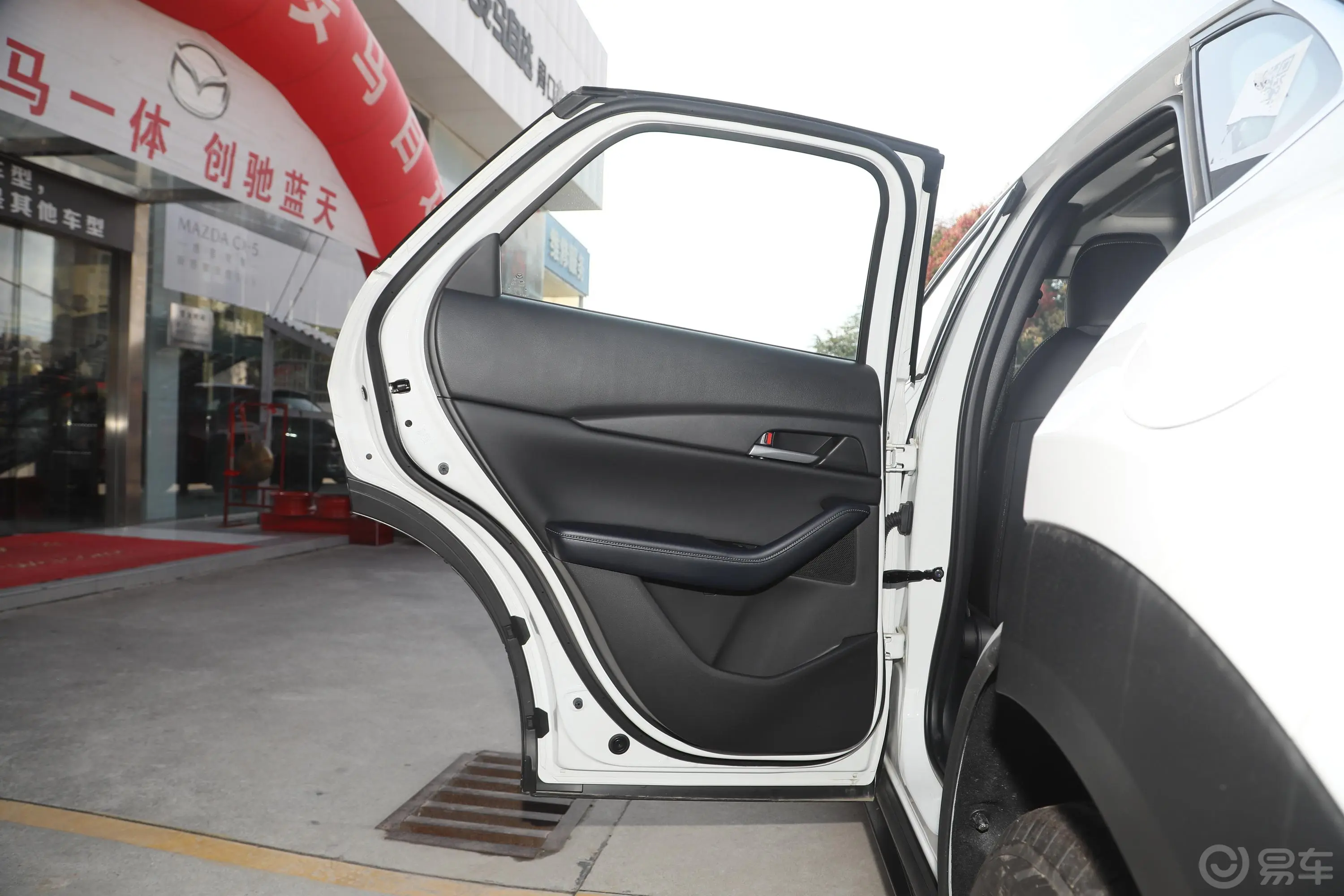马自达CX-302.0L 自动质悦型驾驶员侧后车门