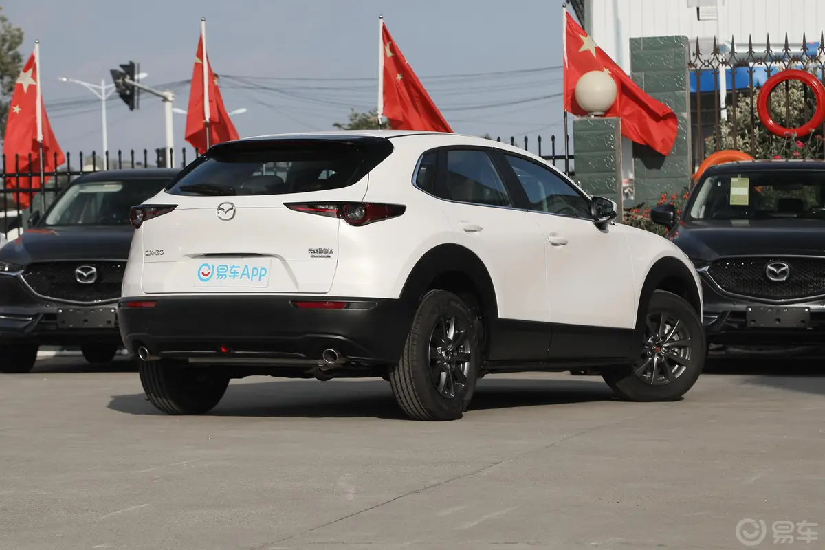 马自达CX-302.0L 自动质悦型侧后45度车头向右水平