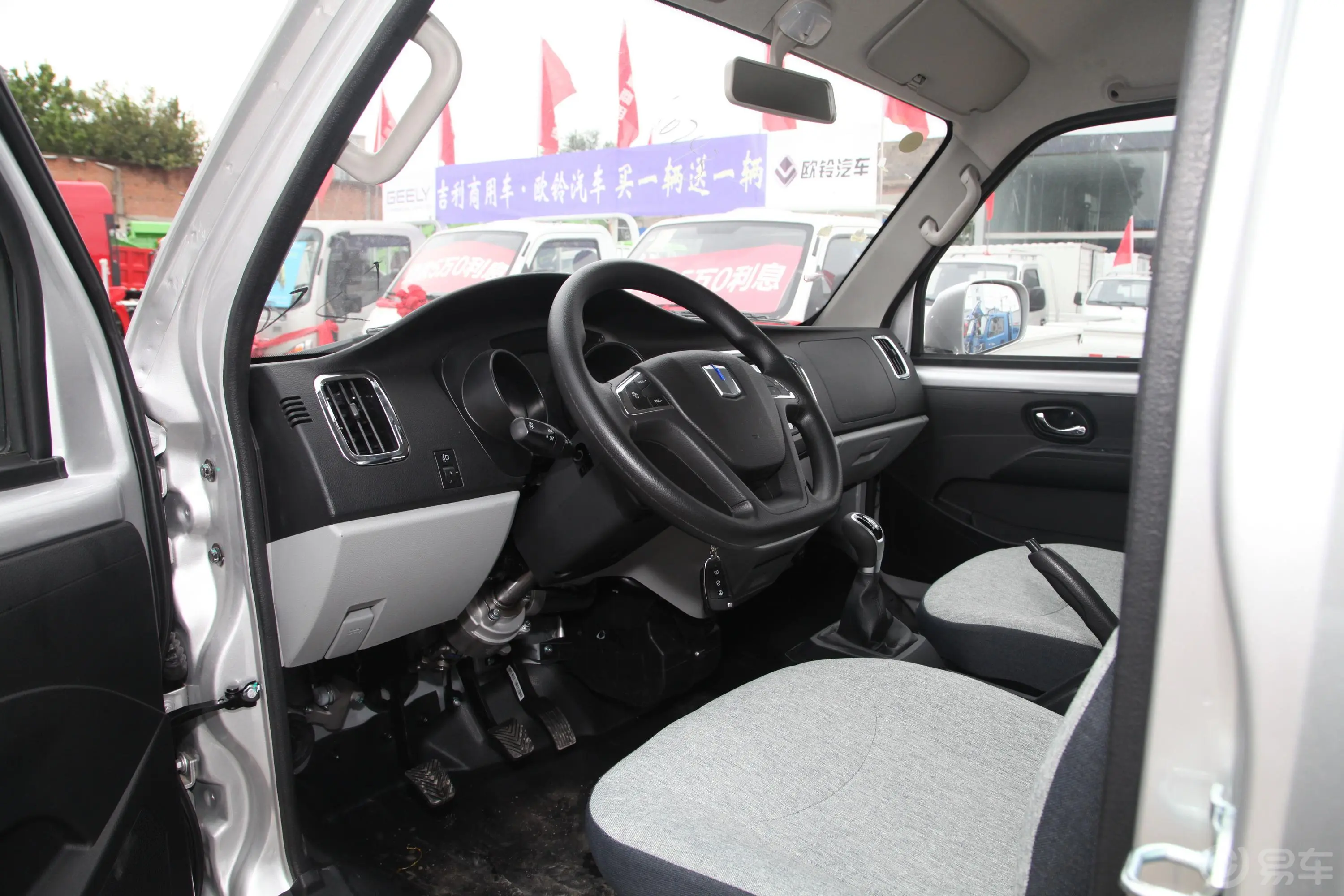锋锐F31.6L 手动 单排平板 舒适版副驾驶员车门