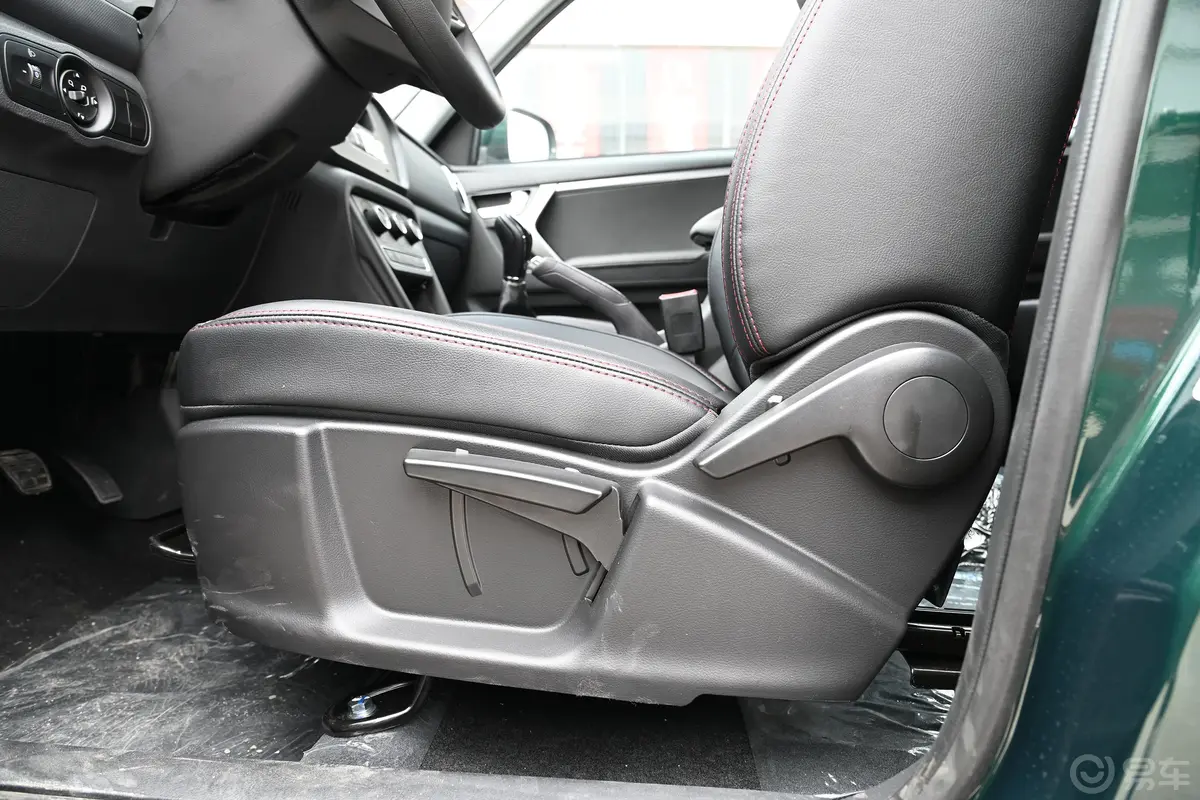瑞虎3经典超值版 1.5L 手动 豪华型主驾座椅调节