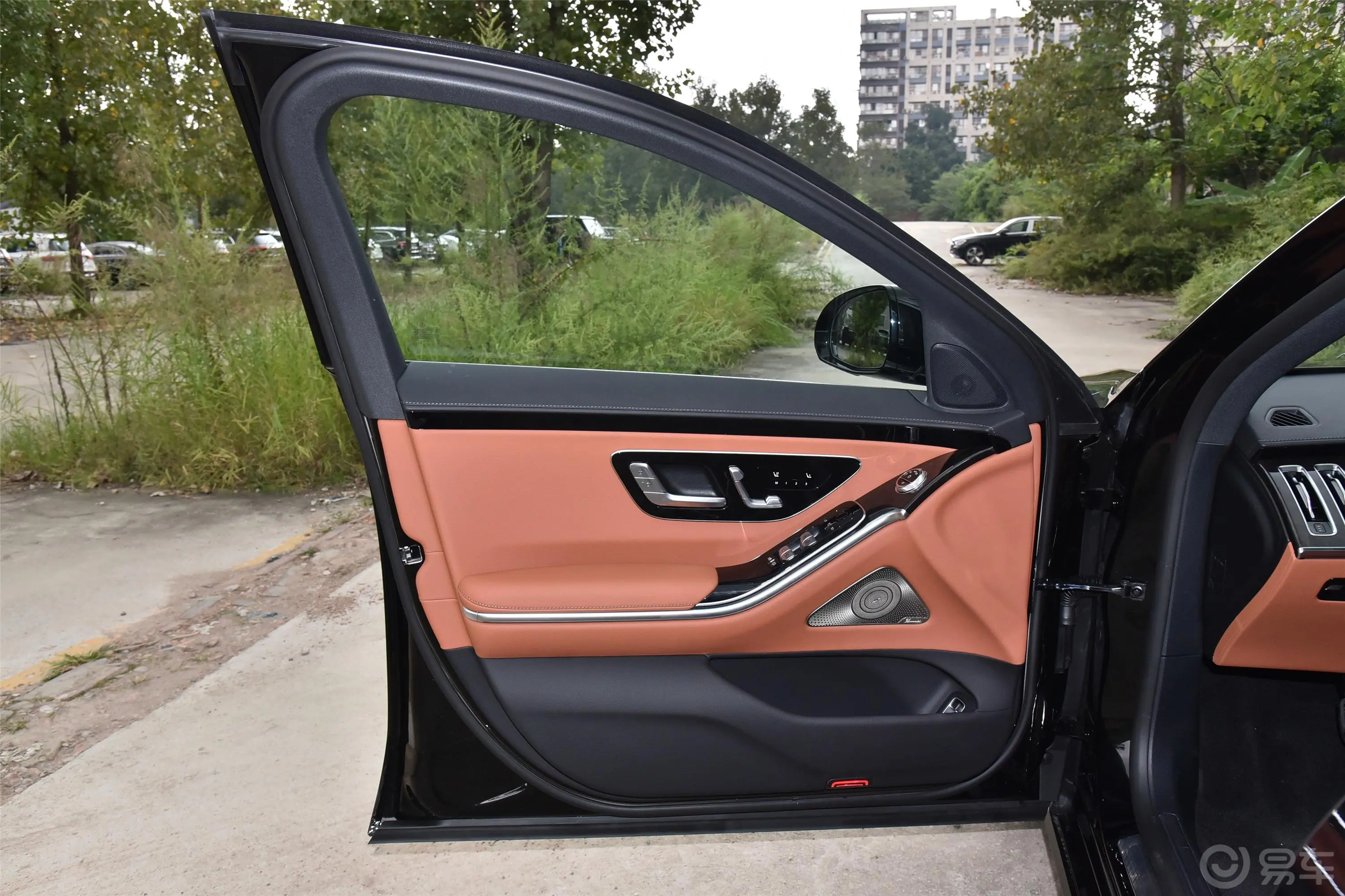 奔驰S级改款 S 400 L 豪华型驾驶员侧前车门
