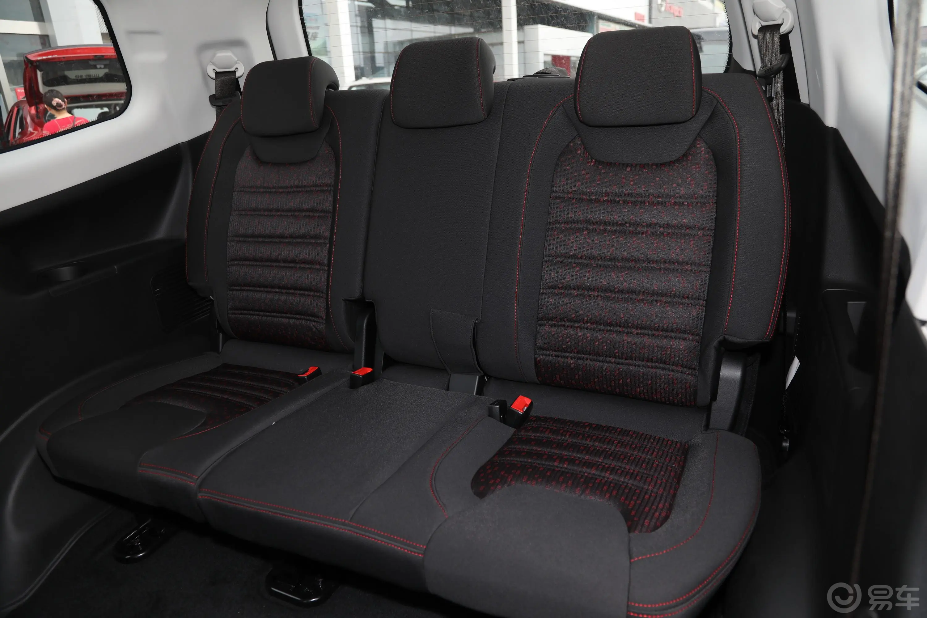 风行SX61.6L 手动 舒适型第三排座椅