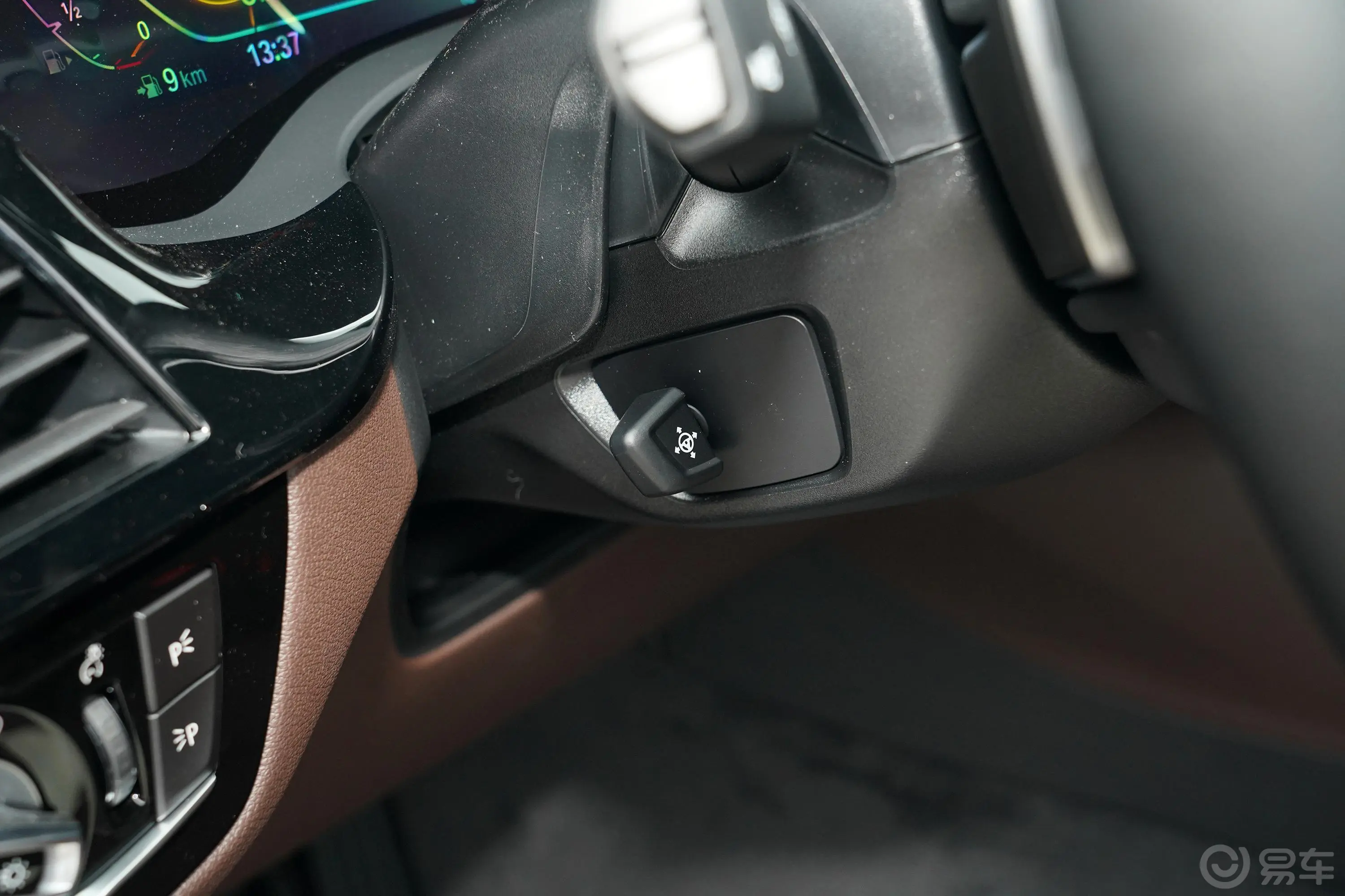 宝马5系530Li xDrive 豪华套装方向盘调节