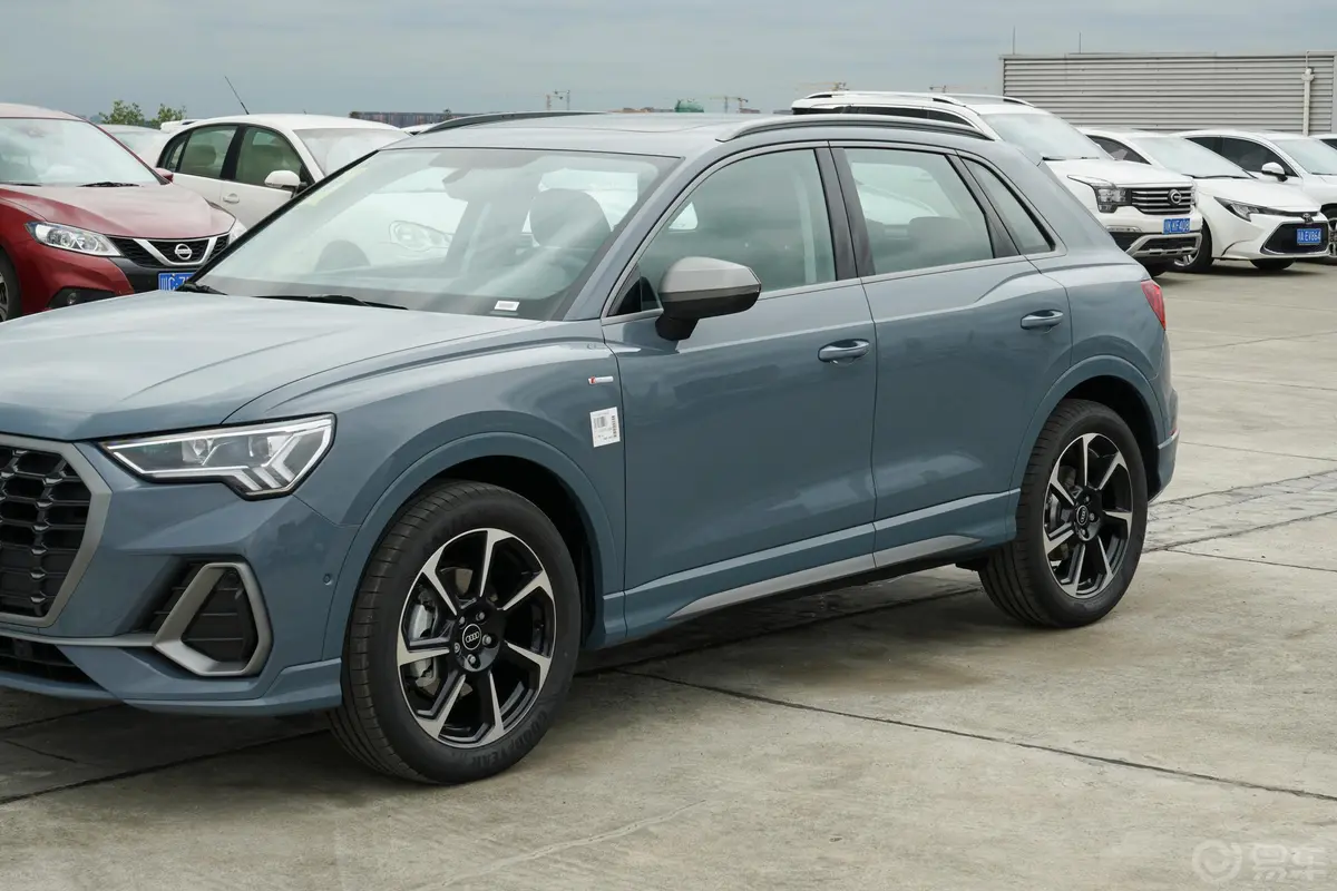 奥迪Q340 TFSI RS套件燃速型外观