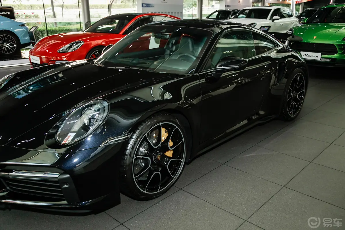 保时捷911Turbo S 3.7T外观