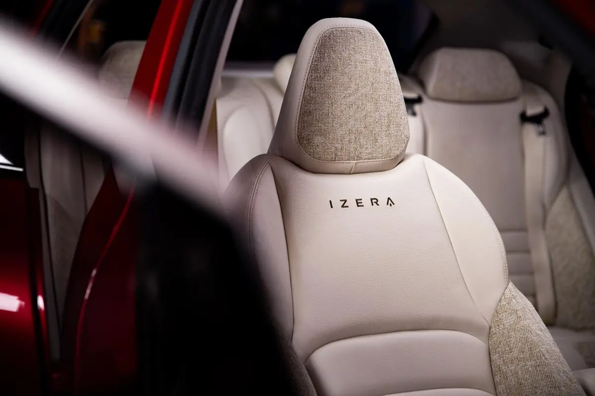 IZERA Hatchback