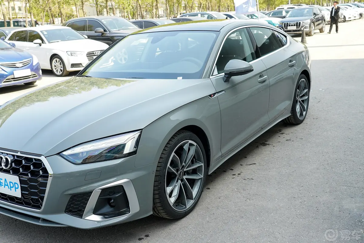 奥迪A5Sportback 45 TFSI quattro 臻选动感型外观