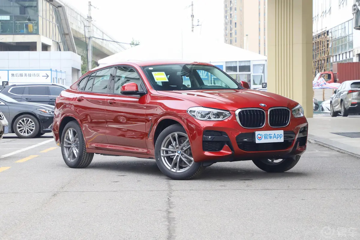 宝马X4改款 xDrive25i M运动套装外观