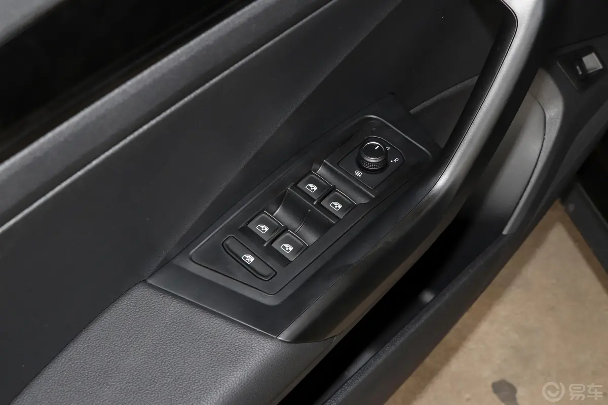探歌280TSI 双离合 两驱 舒享智联版车窗调节整体