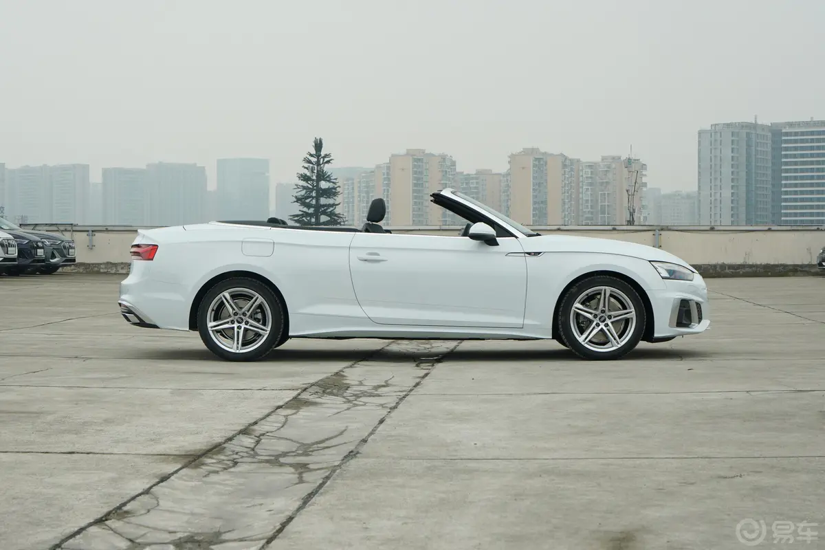 奥迪A5Cabriolet 40 TFSI 时尚动感型外观