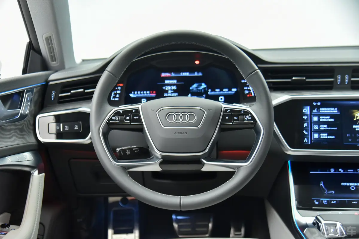 奥迪A7L55 TFSI quattro S-line 先见版方向盘