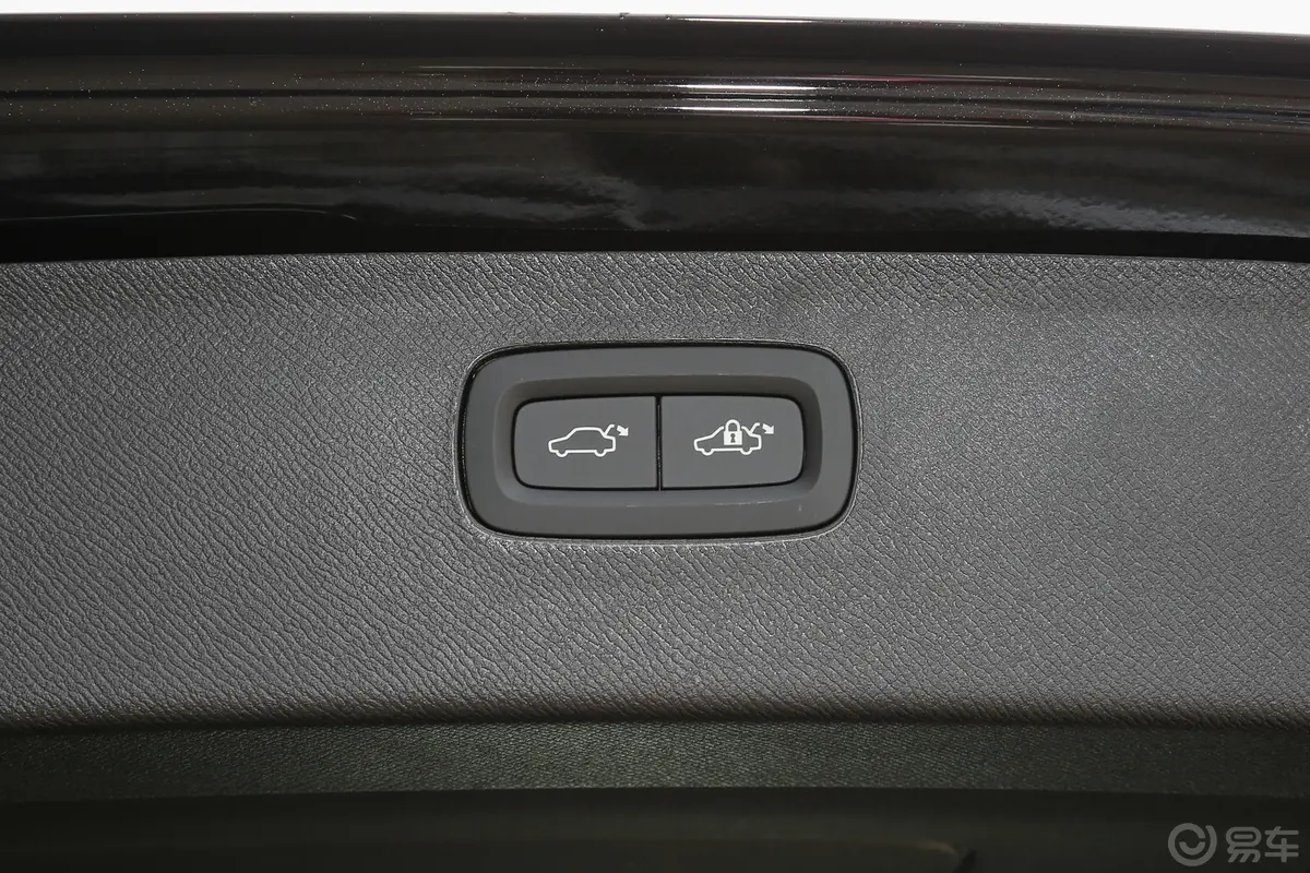 沃尔沃XC90B5 智行豪华版 5座电动尾门按键（手动扶手）