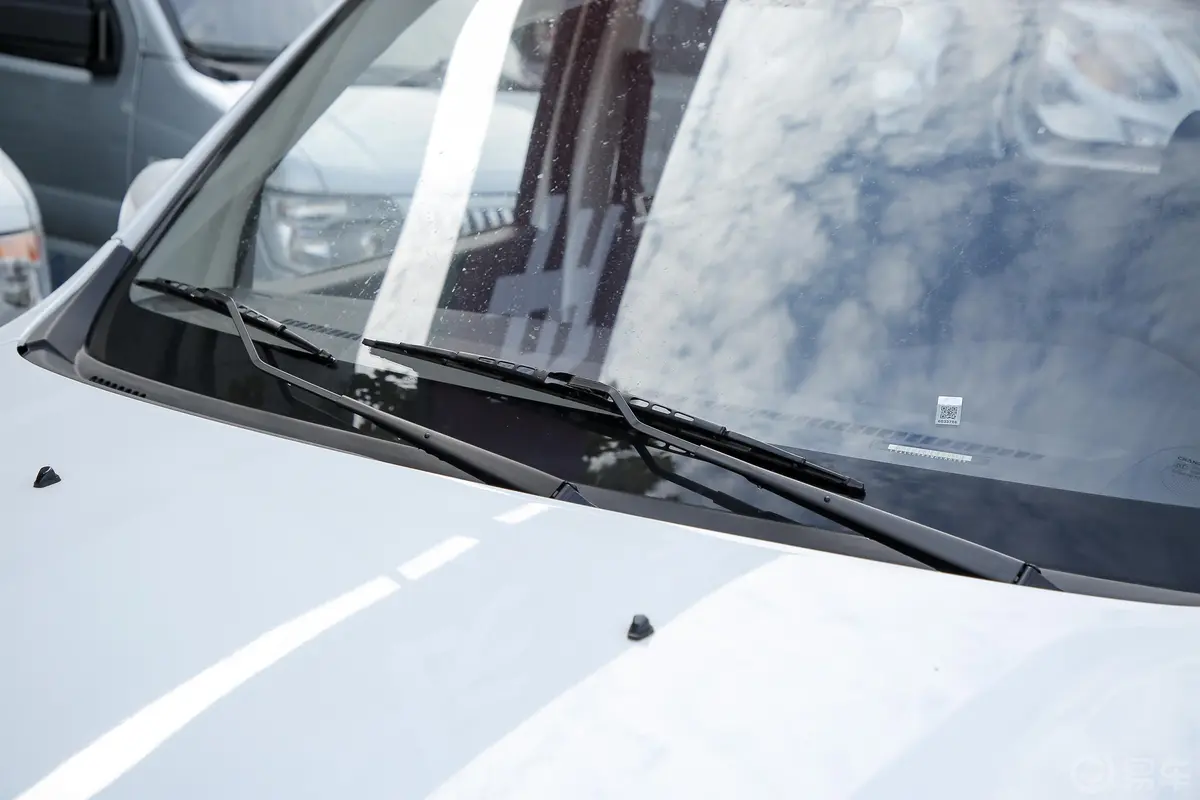欧诺S欧诺S 1.5L 客车智享版(无空调)雨刷器