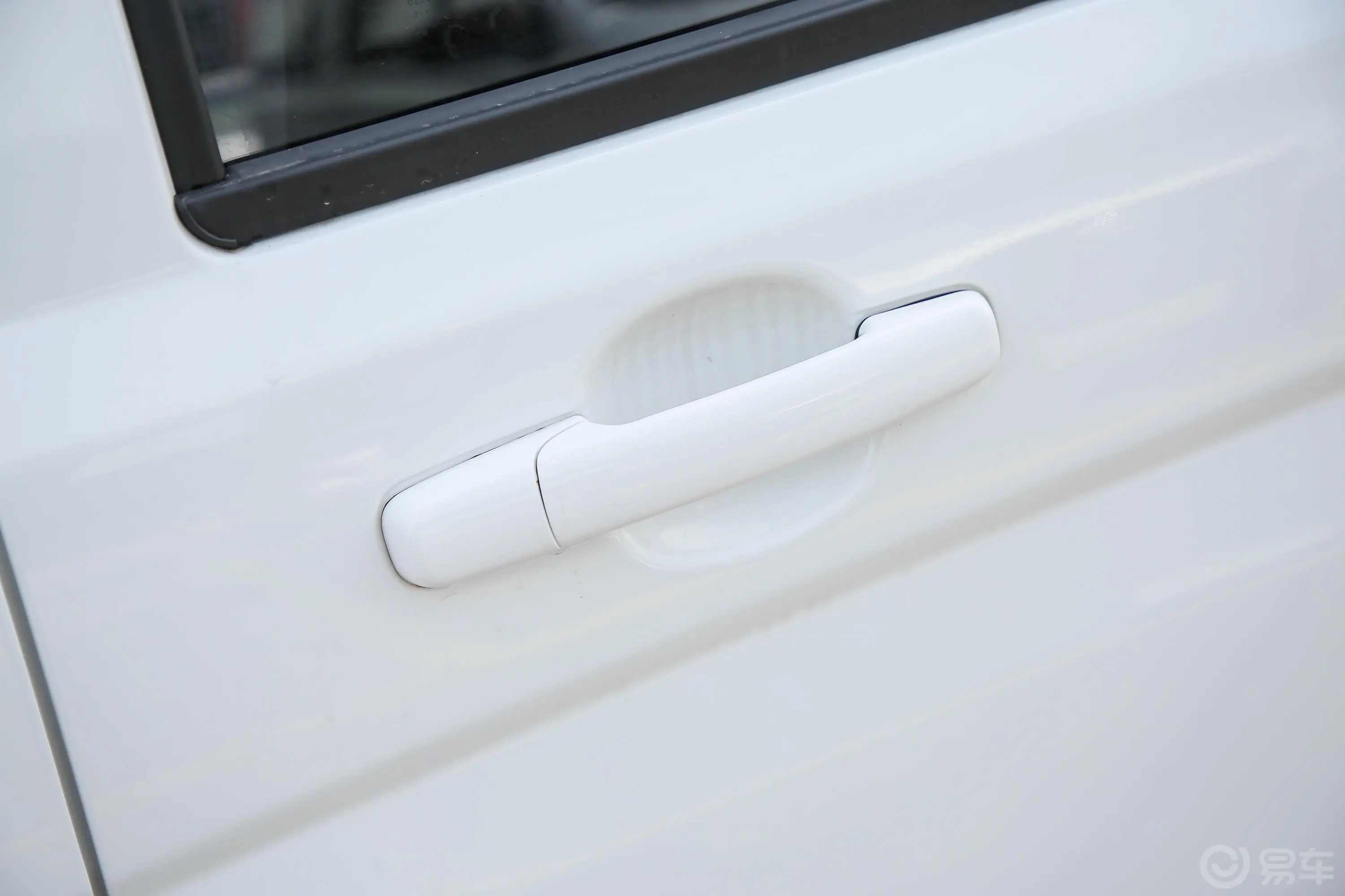 欧诺S欧诺S 1.5L 客车智享版(无空调)驾驶员侧后门把手