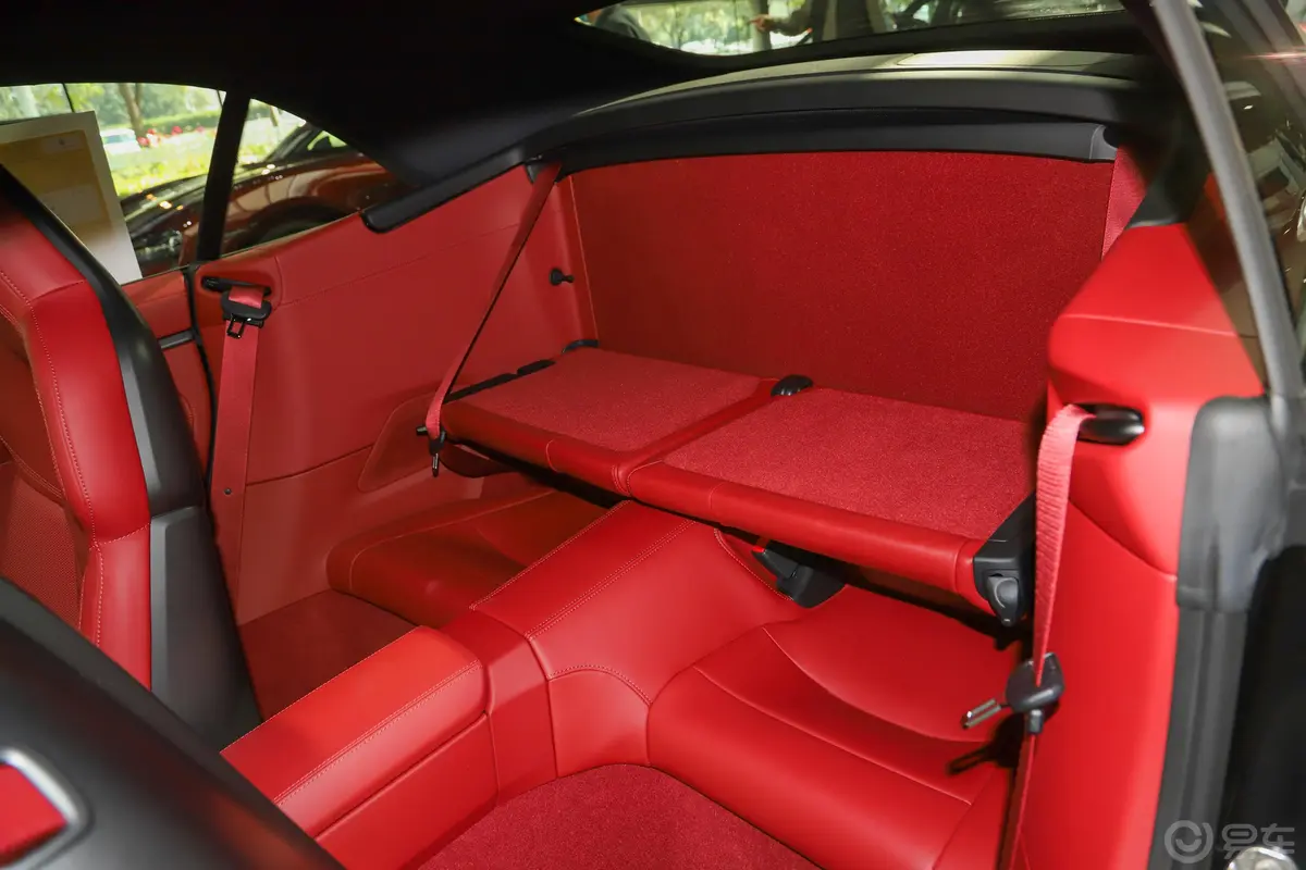 保时捷911Carrera 4S Cabriolet 3.0T空间
