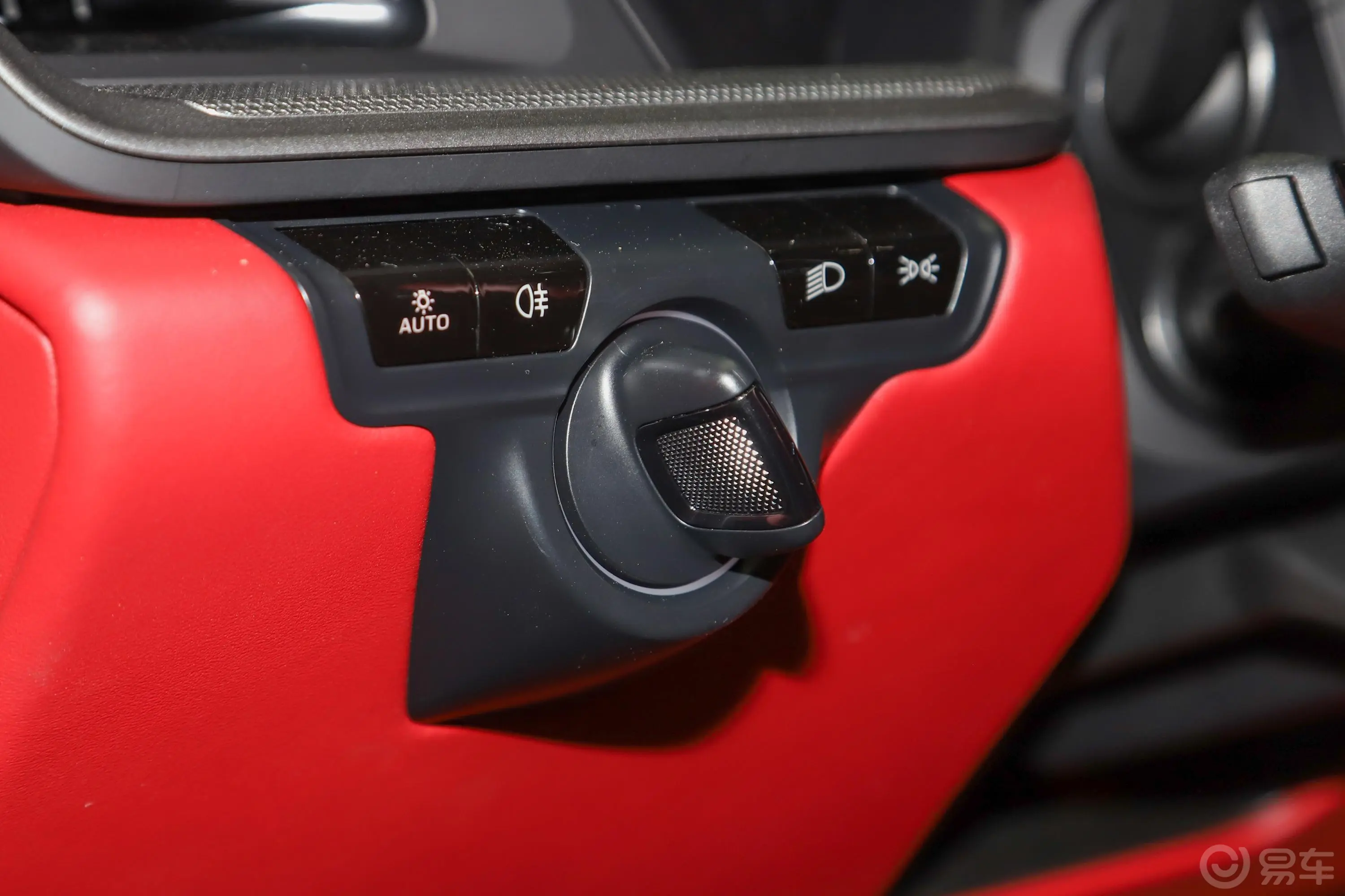 保时捷911Carrera 4S Cabriolet 3.0T钥匙孔或一键启动按键