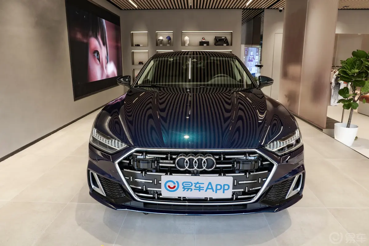 奥迪A7L55 TFSI quattro S-line 境远型 流晶套装正前水平