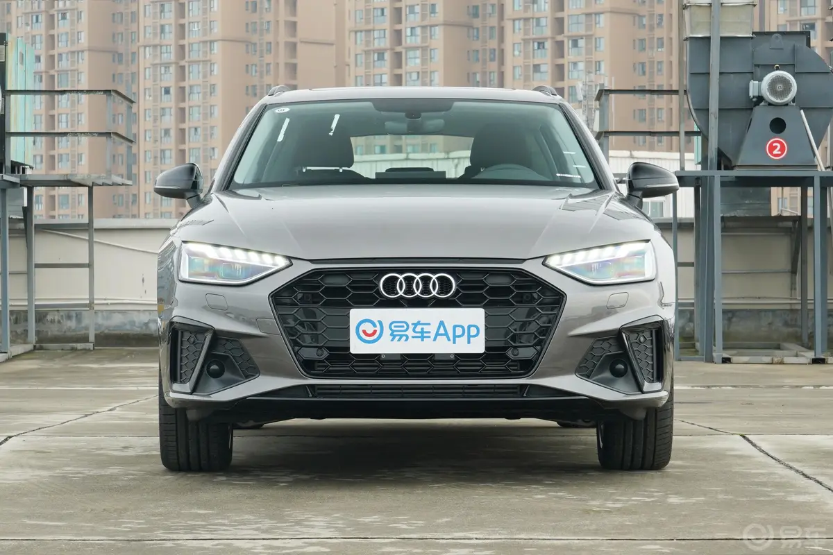 奥迪A4(进口)Avant 40 TFSI 时尚动感型正前水平