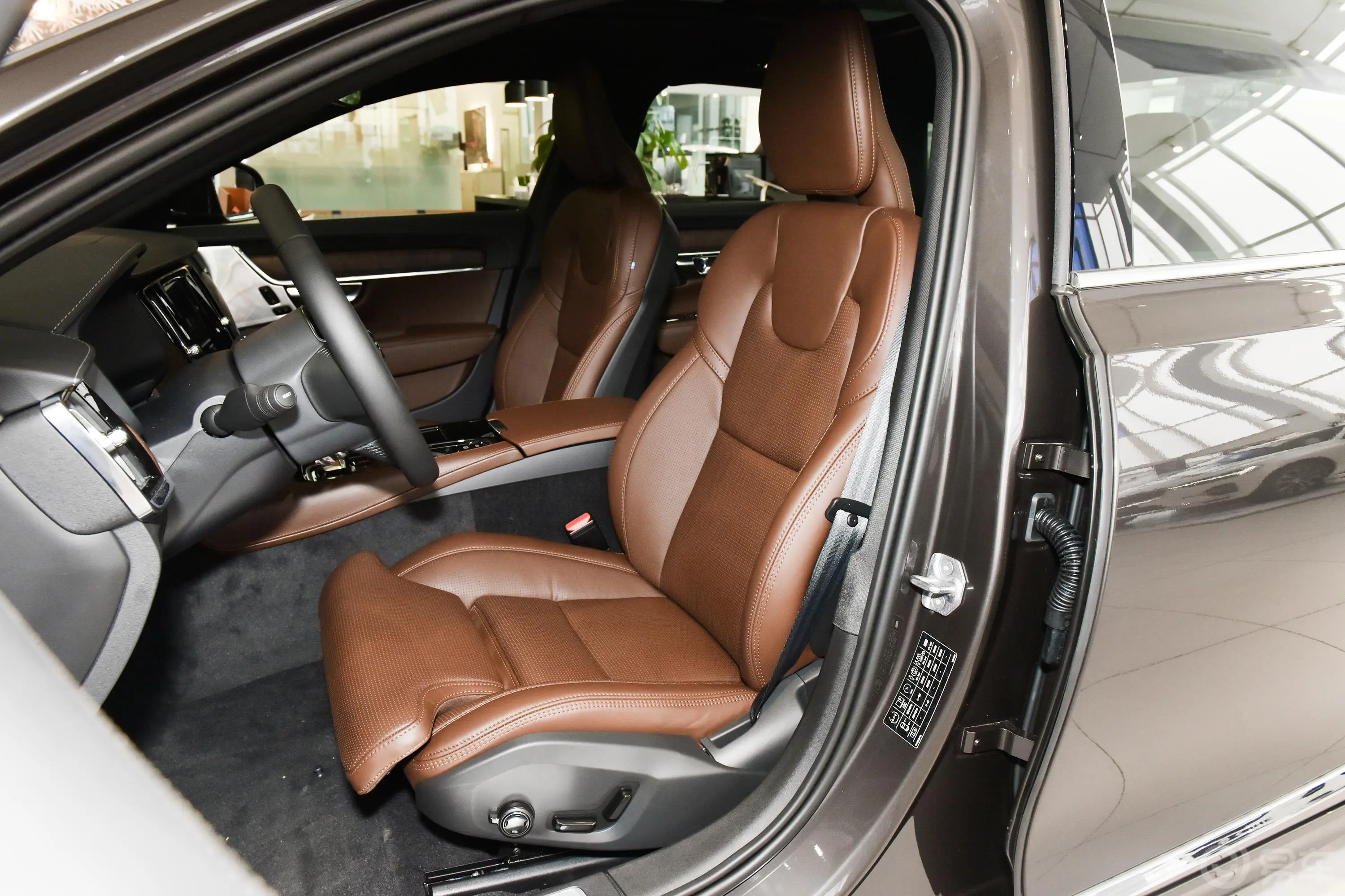 沃尔沃S90新能源T8 智雅豪华版驾驶员座椅