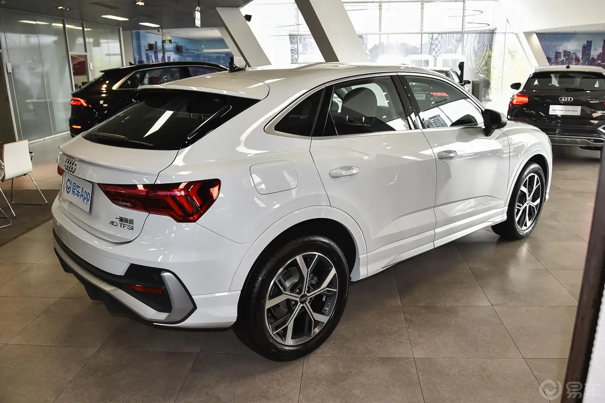 奥迪Q3 Sportback40 TFSI 时尚型外观