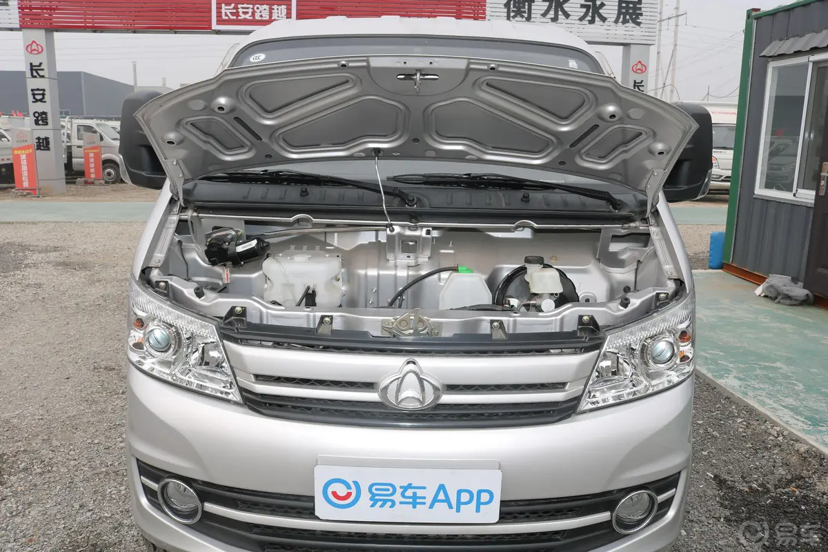 跨越王X5东安1.6L 122马力 3.05米栏板 双排 后双轮 PLUS 舒适版 汽油 国Ⅵ发动机舱整体