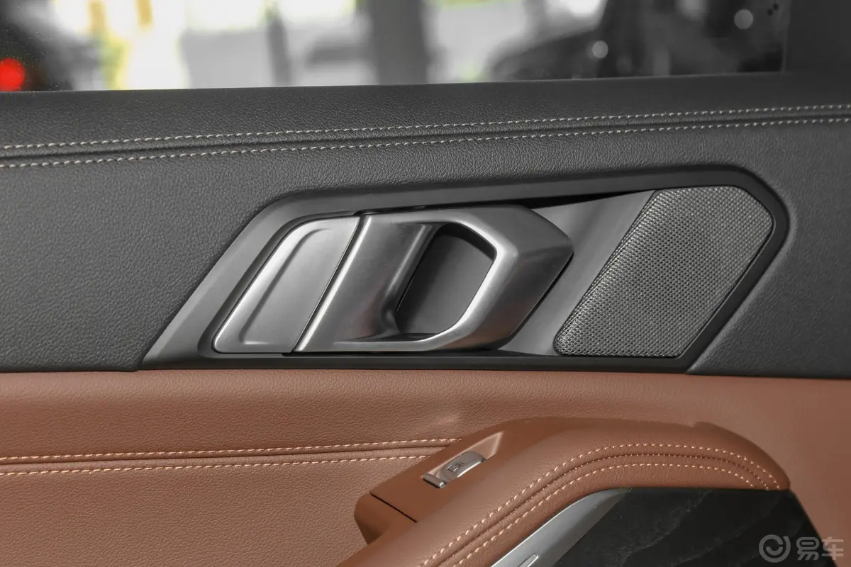 宝马X7改款 xDrive40i 领先型 豪华套装空间