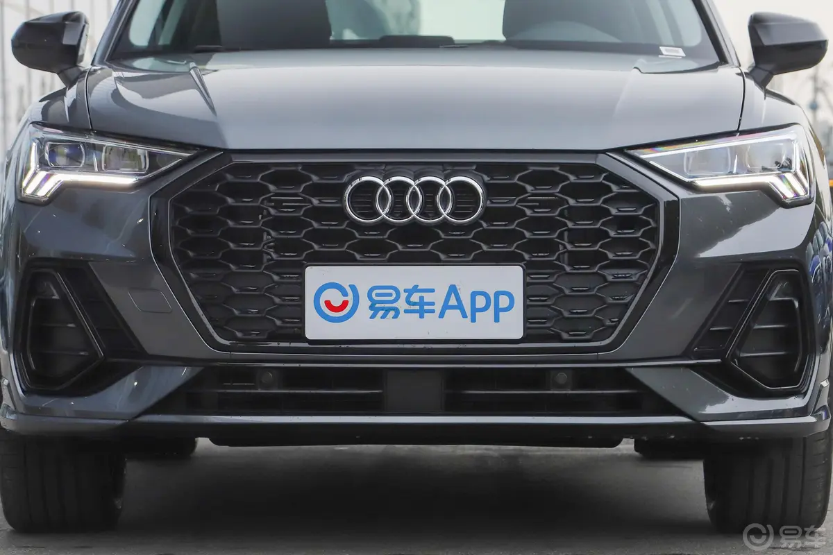 奥迪Q3 Sportback40 TFSI 时尚型外观