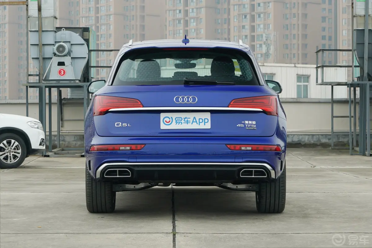 奥迪Q5L45 TFSI 豪华动感型外观