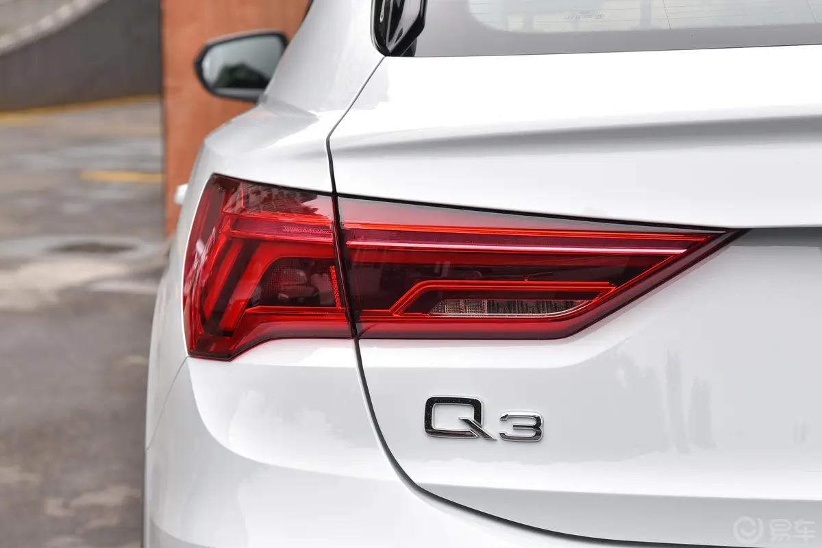 奥迪Q3 Sportback45 TFSI quattro 时尚型外观