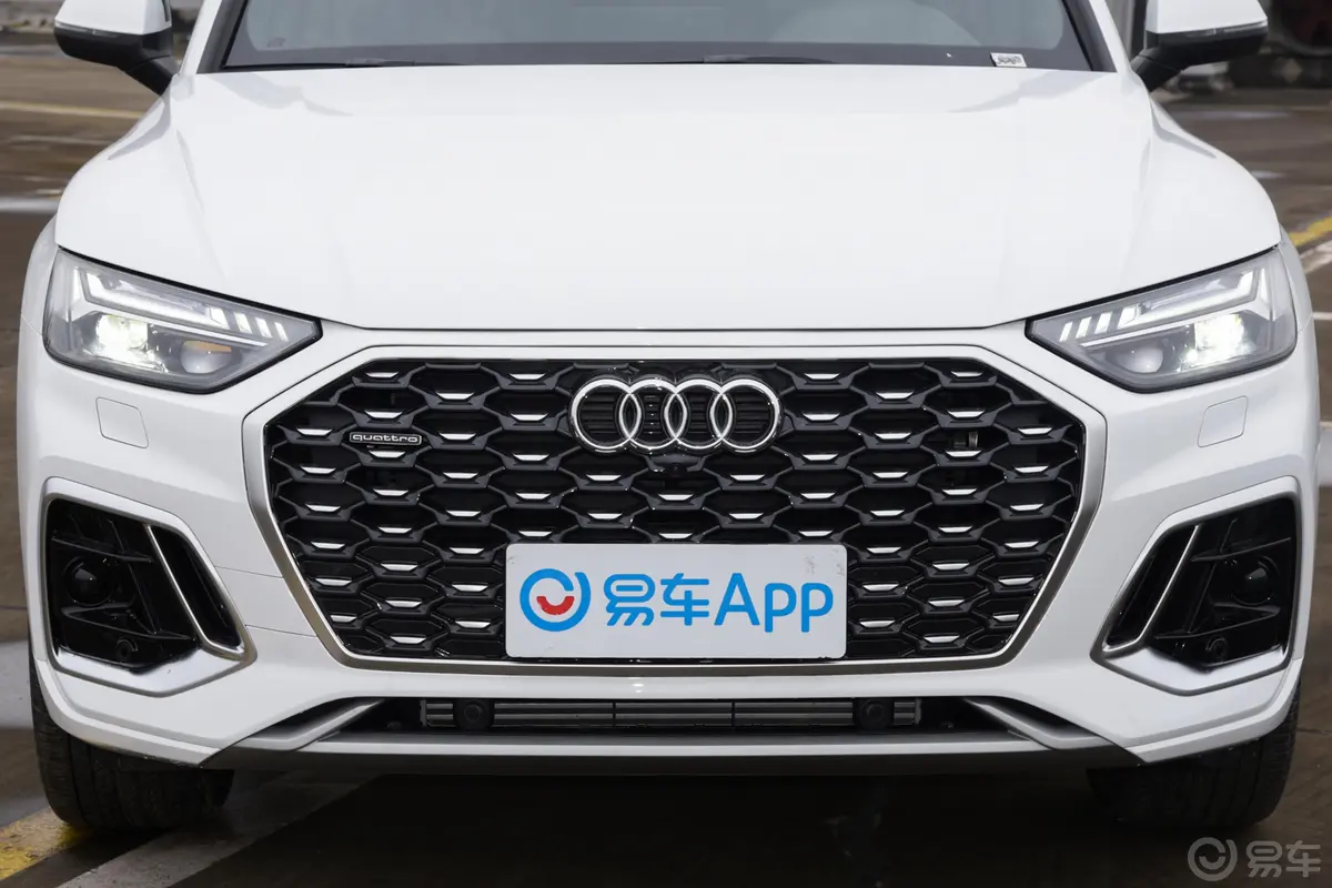 奥迪Q5L Sportback45 TFSI 豪华型外观细节