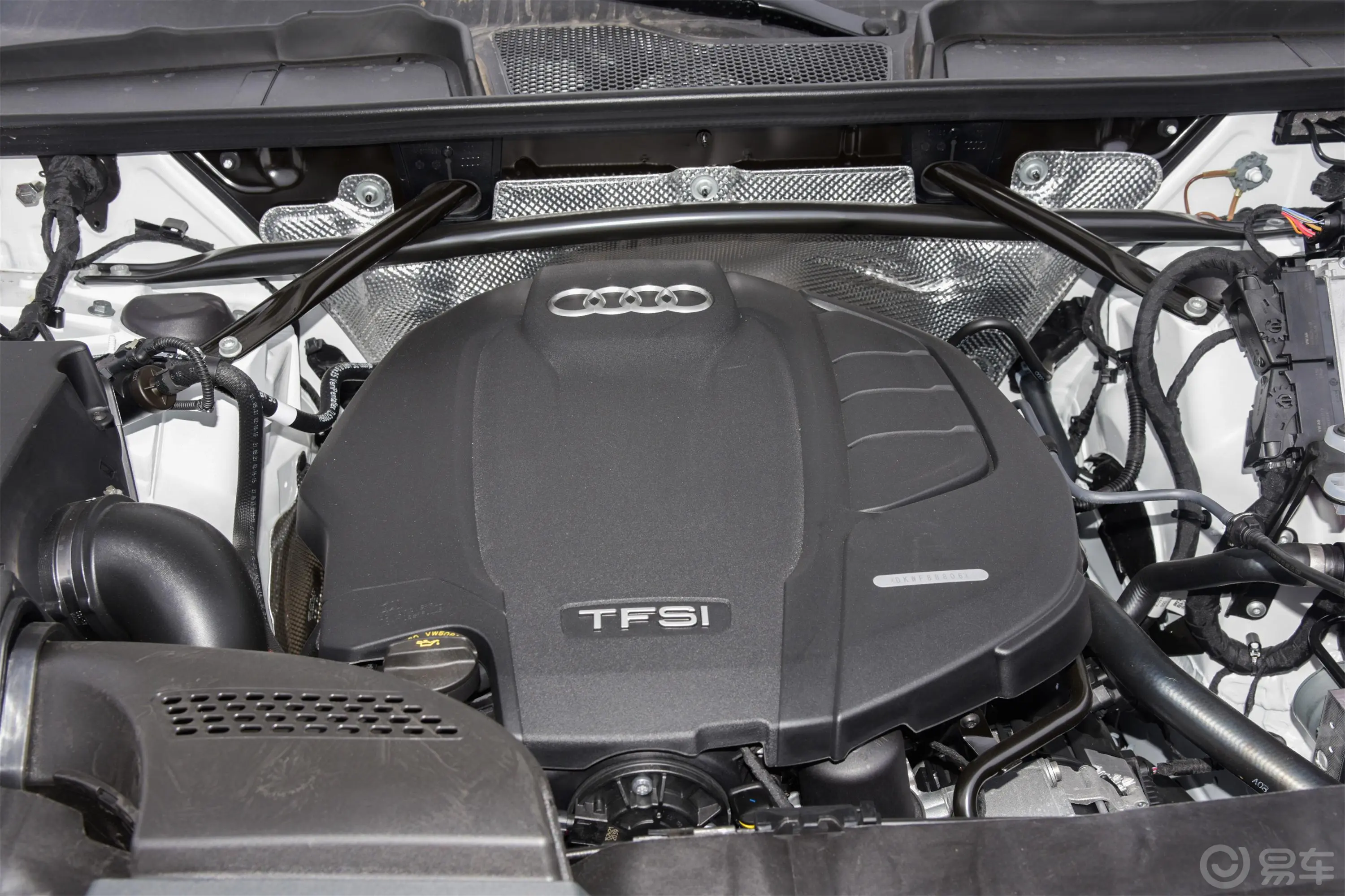 奥迪Q5L Sportback45 TFSI 豪华型发动机特写