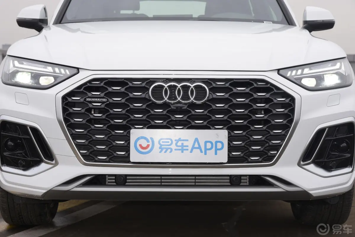 奥迪Q5L Sportback45 TFSI 豪华型外观细节