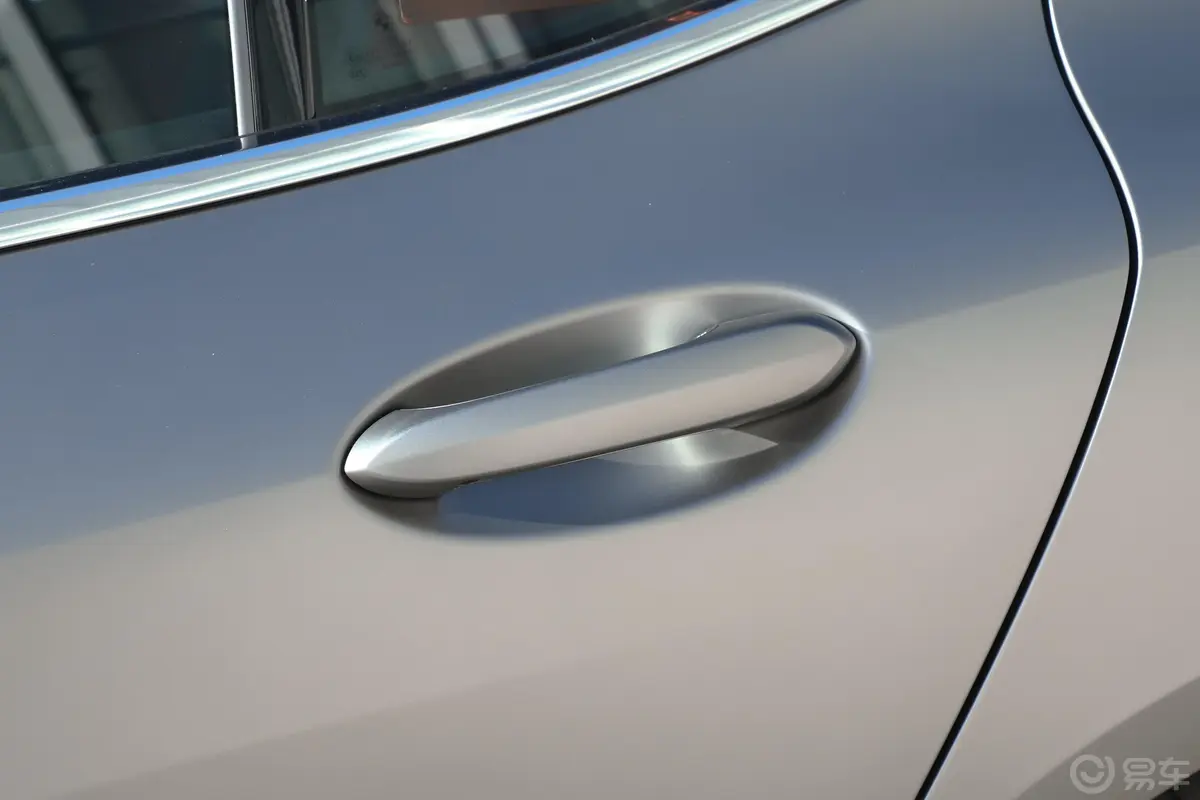 宝马8系改款 四门轿跑车 840i xDrive M运动套装驾驶员侧后门把手