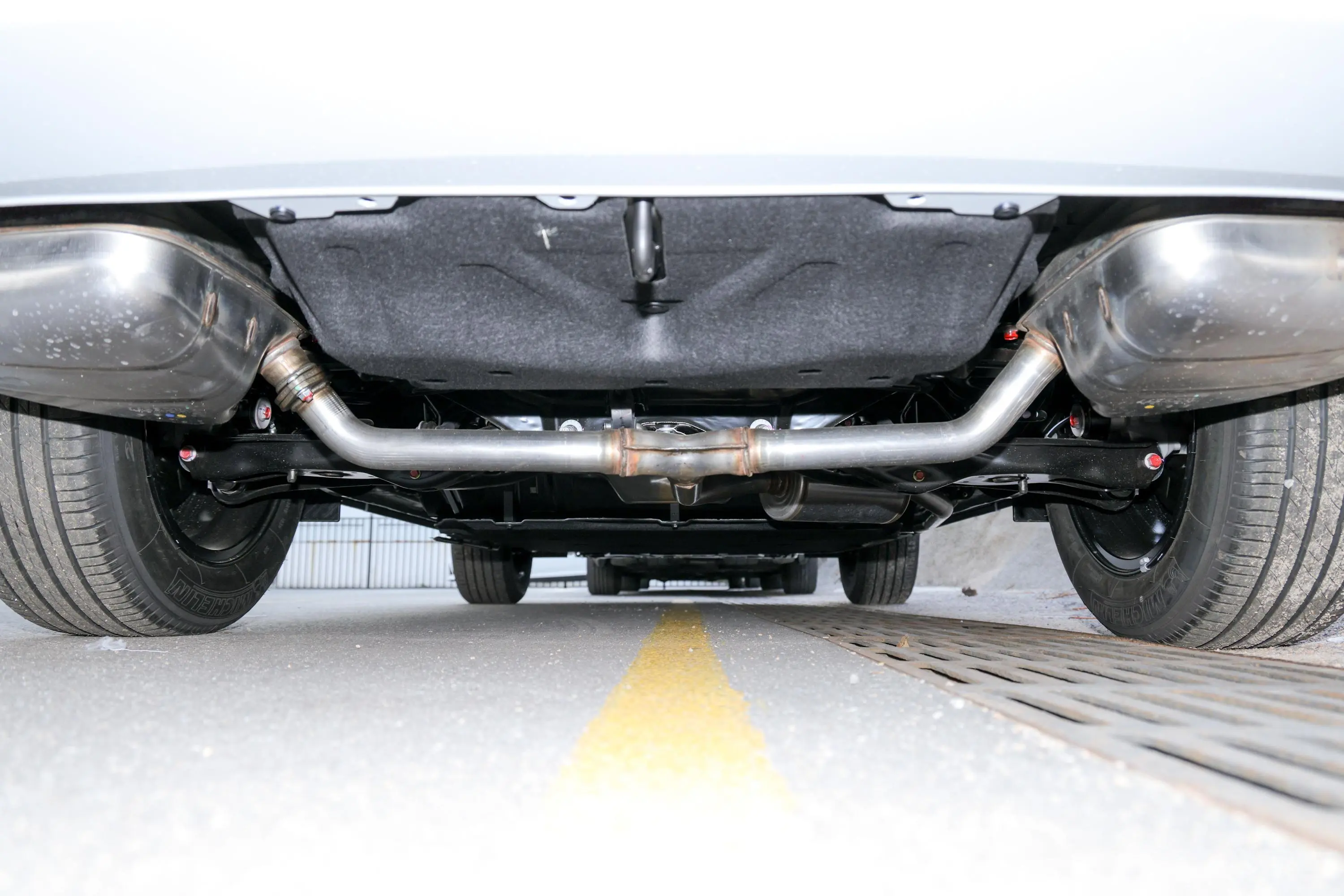 皓影 e:PHEV2.0L 65km 尊贵版后悬架整体