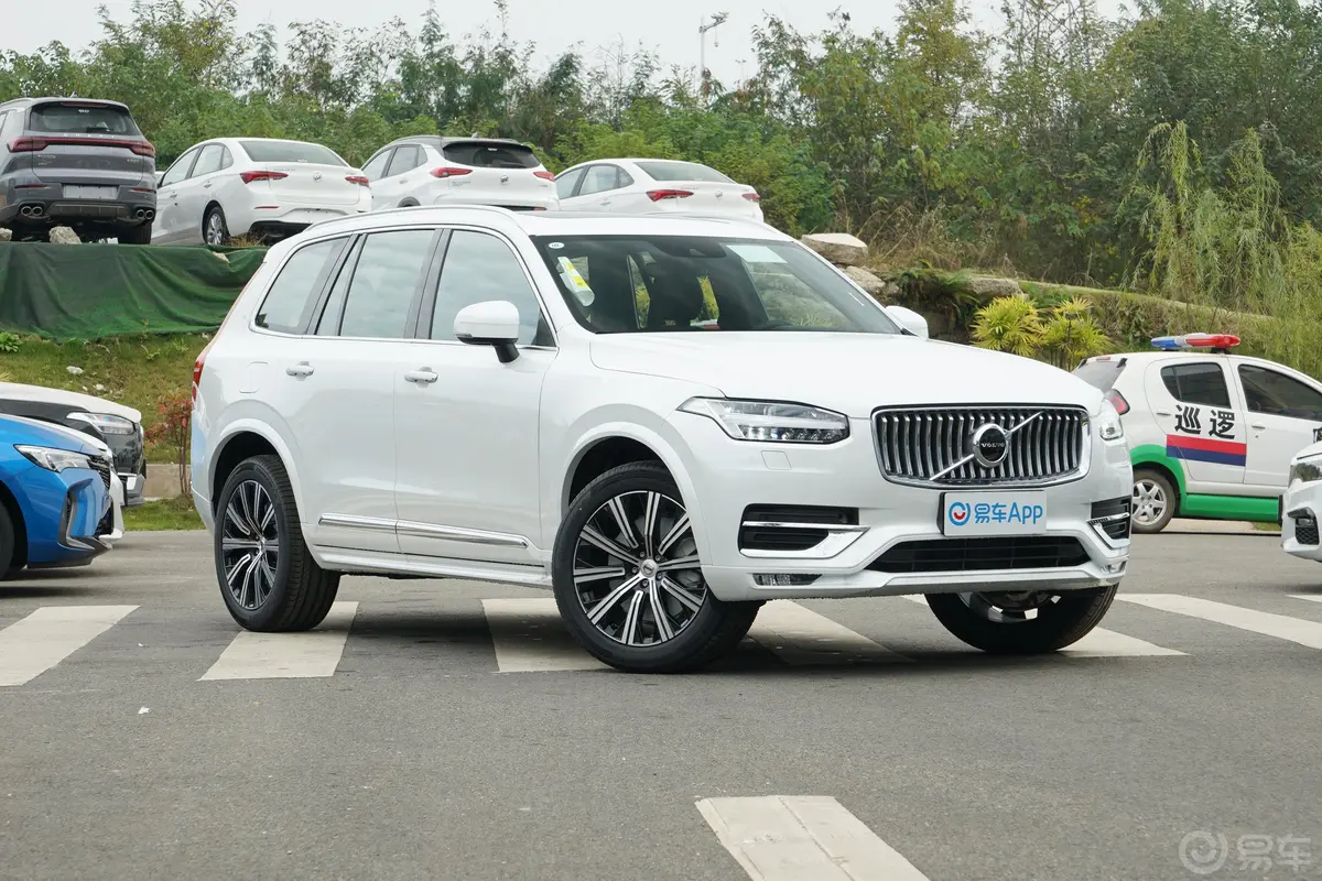 沃尔沃XC90B6 智逸豪华版 7座外观